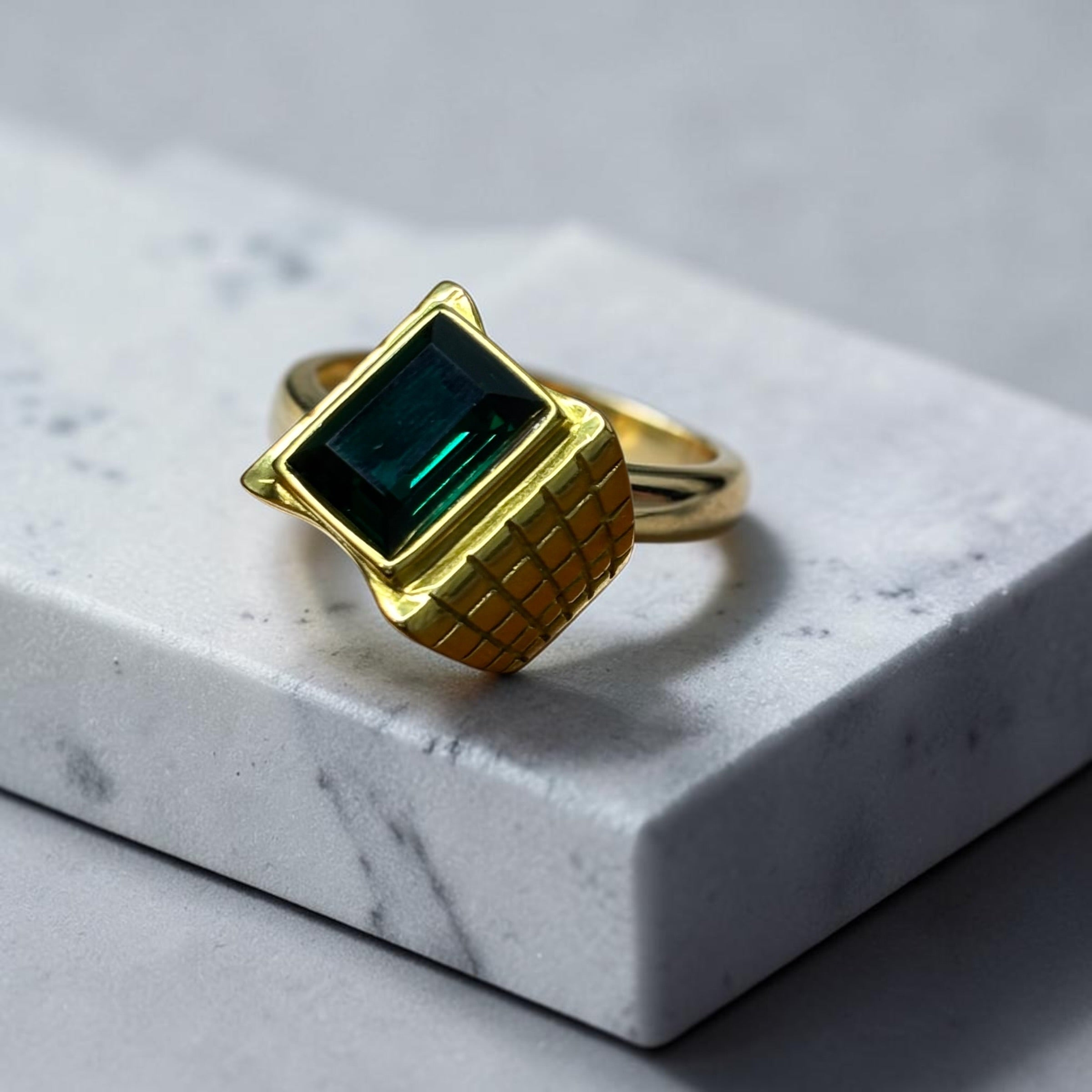 Anillo Piedra Natural en Oro Laminado 18K