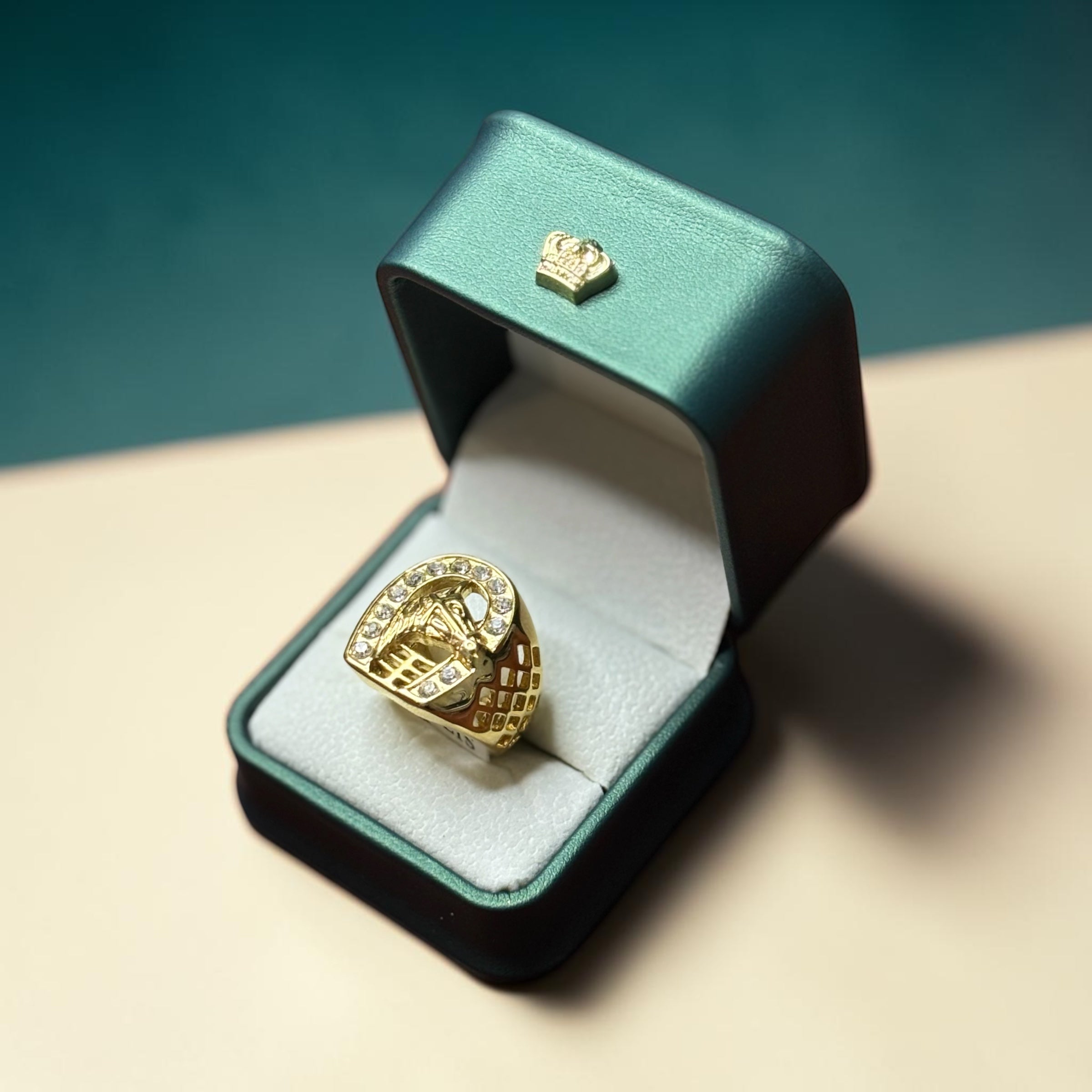 Anillo Herradura de Caballo en Oro Laminado 18K