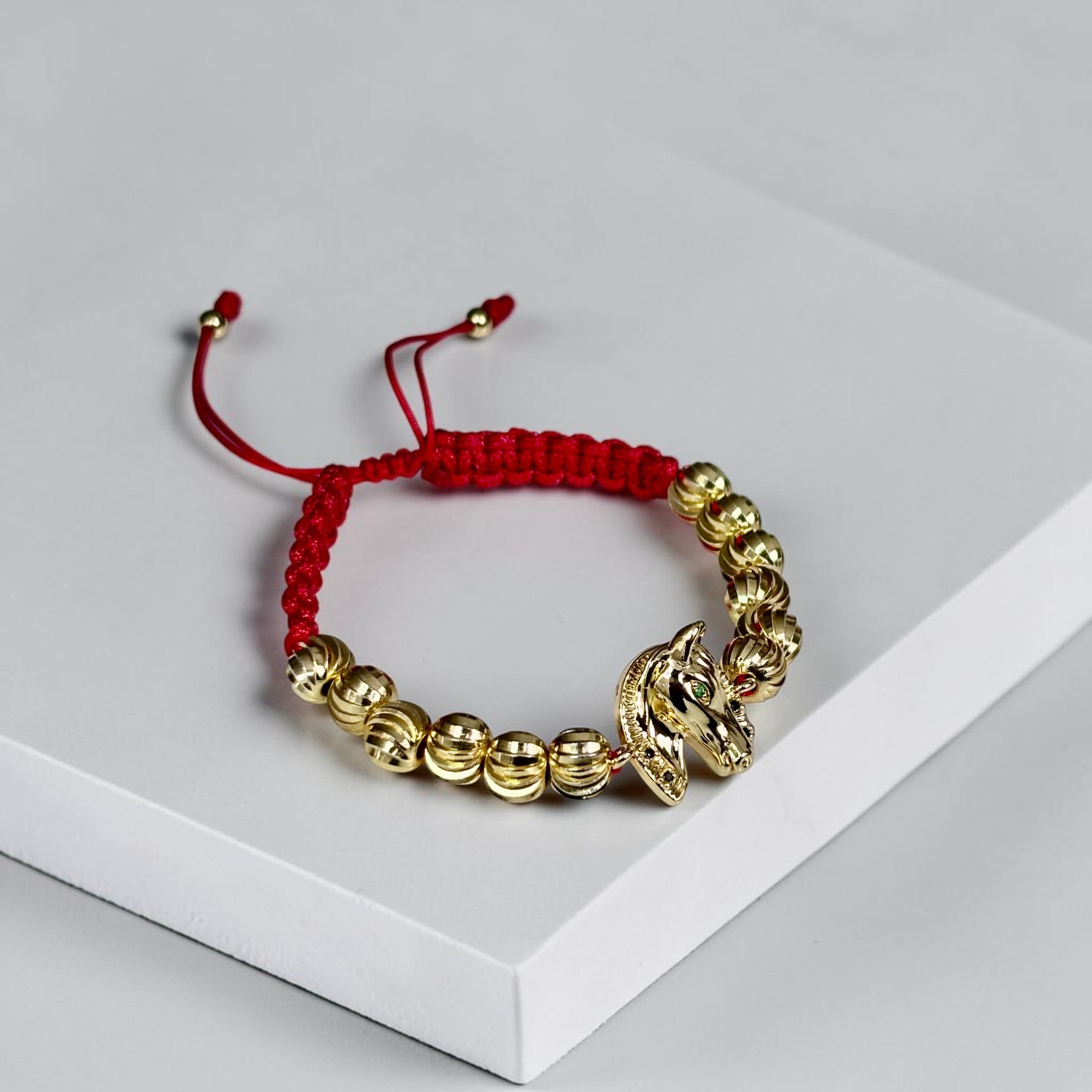 Pulsera Caballo Imperial Hilo Rojo en Oro Laminado 18K 🐎❤️