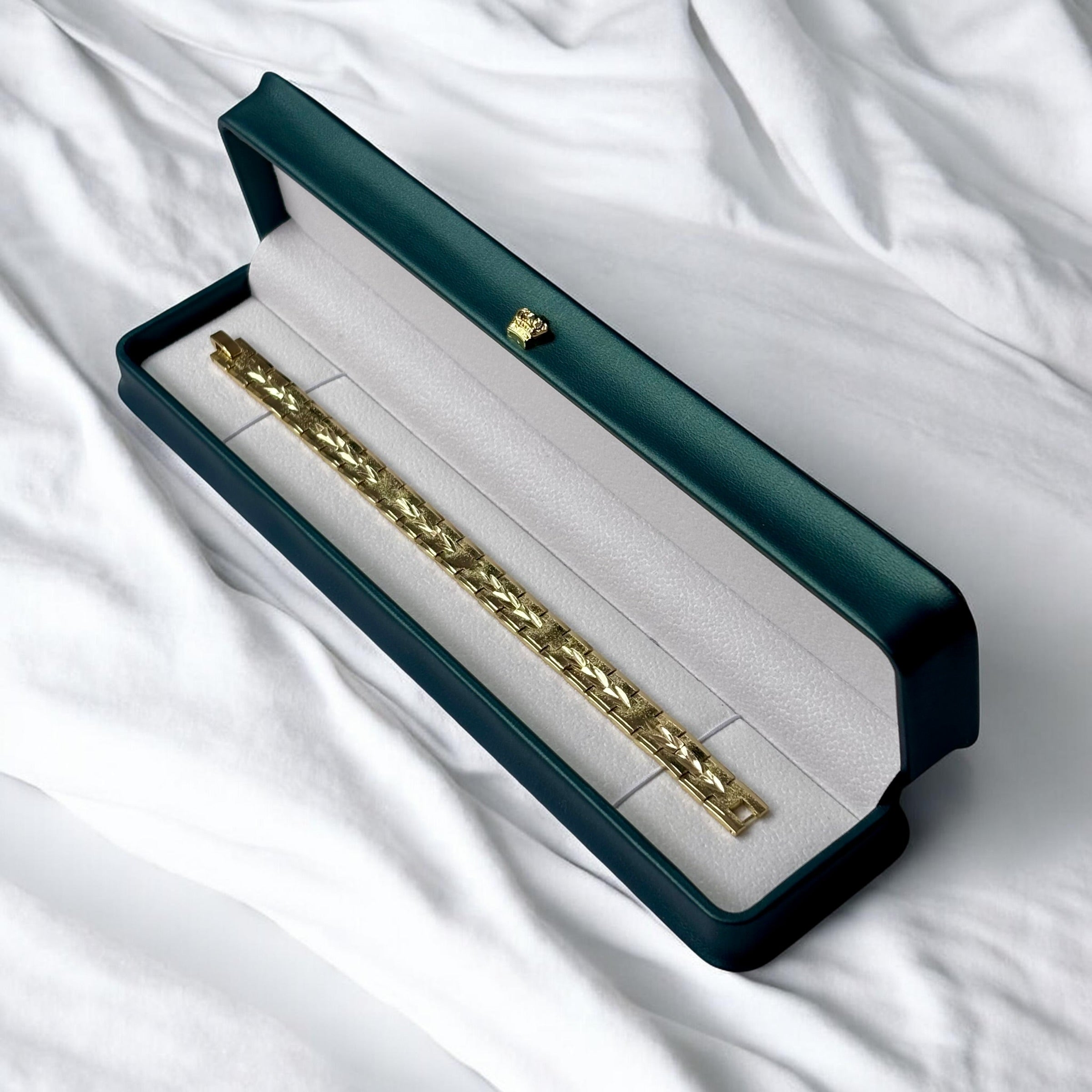Brazalete SIGNATURE para Hombre en Oro Laminado 18K ✨